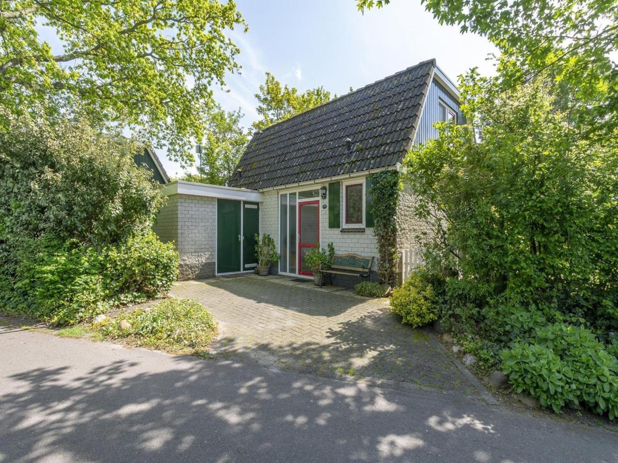 Cozy Holiday Home With Pool Sint Maartensvlotbrug Zewnętrze zdjęcie